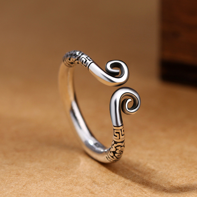 Anillo de cuerno espiral - Anillo de remolino de plata