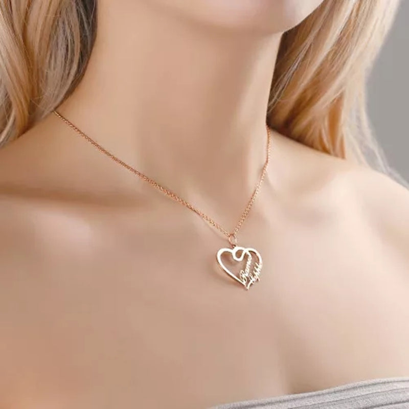 Collar con nombre personalizado - Corazones superpuestos