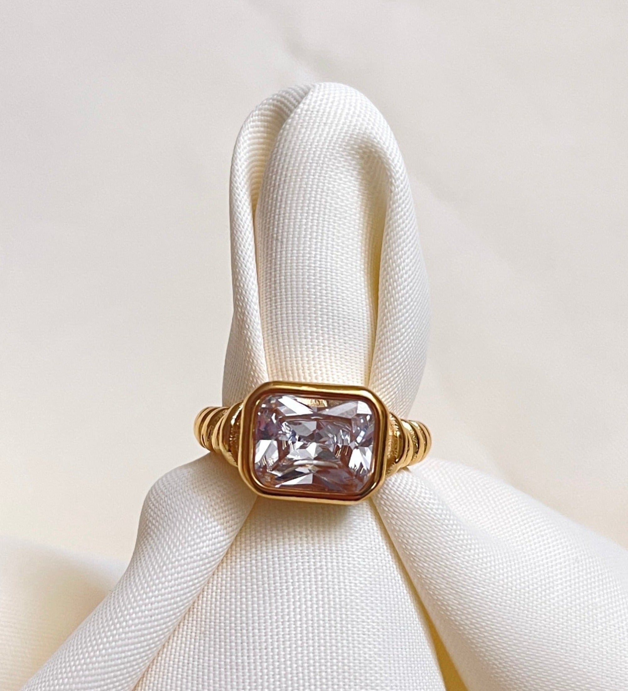 Audrey - anillo de piedra de cristal de estilo vintage