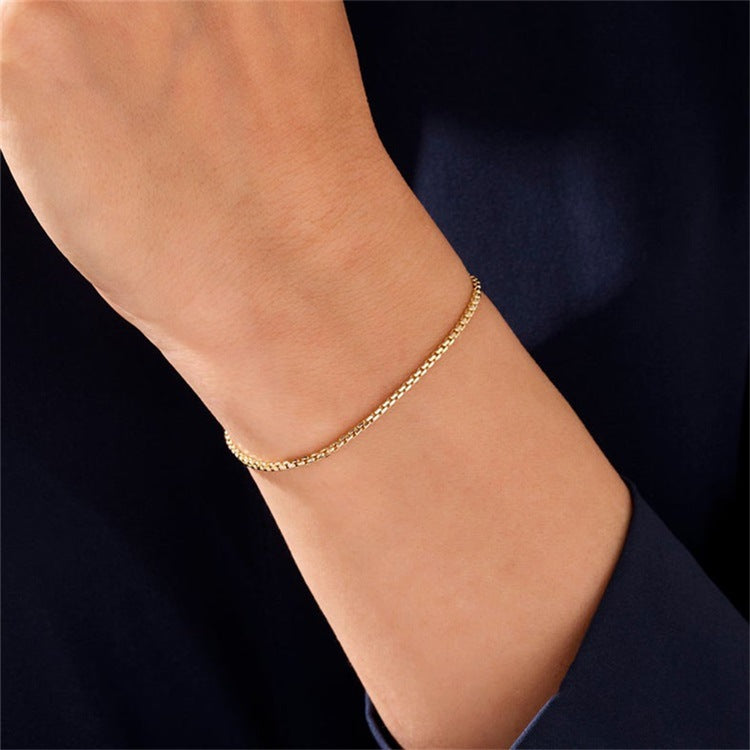 Victoria - Goldfarbenes Kettenarmband