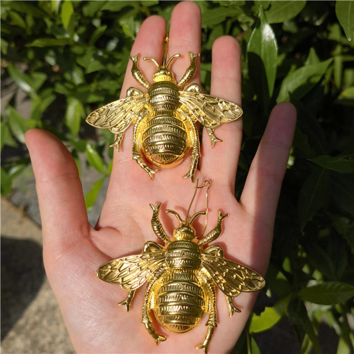 Takako - Goldene Bienen-Ohrringe