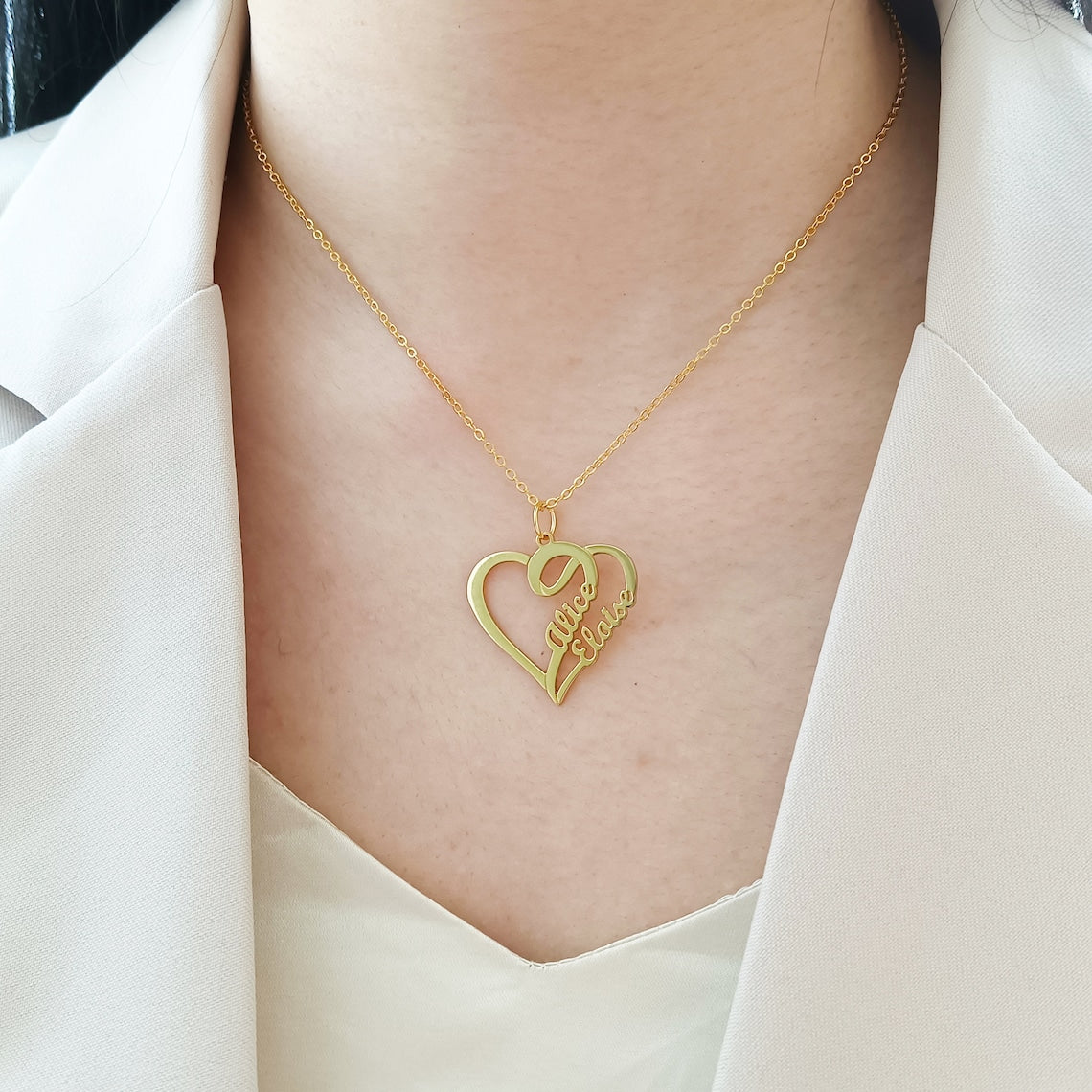 Collar con nombre personalizado - Corazones superpuestos