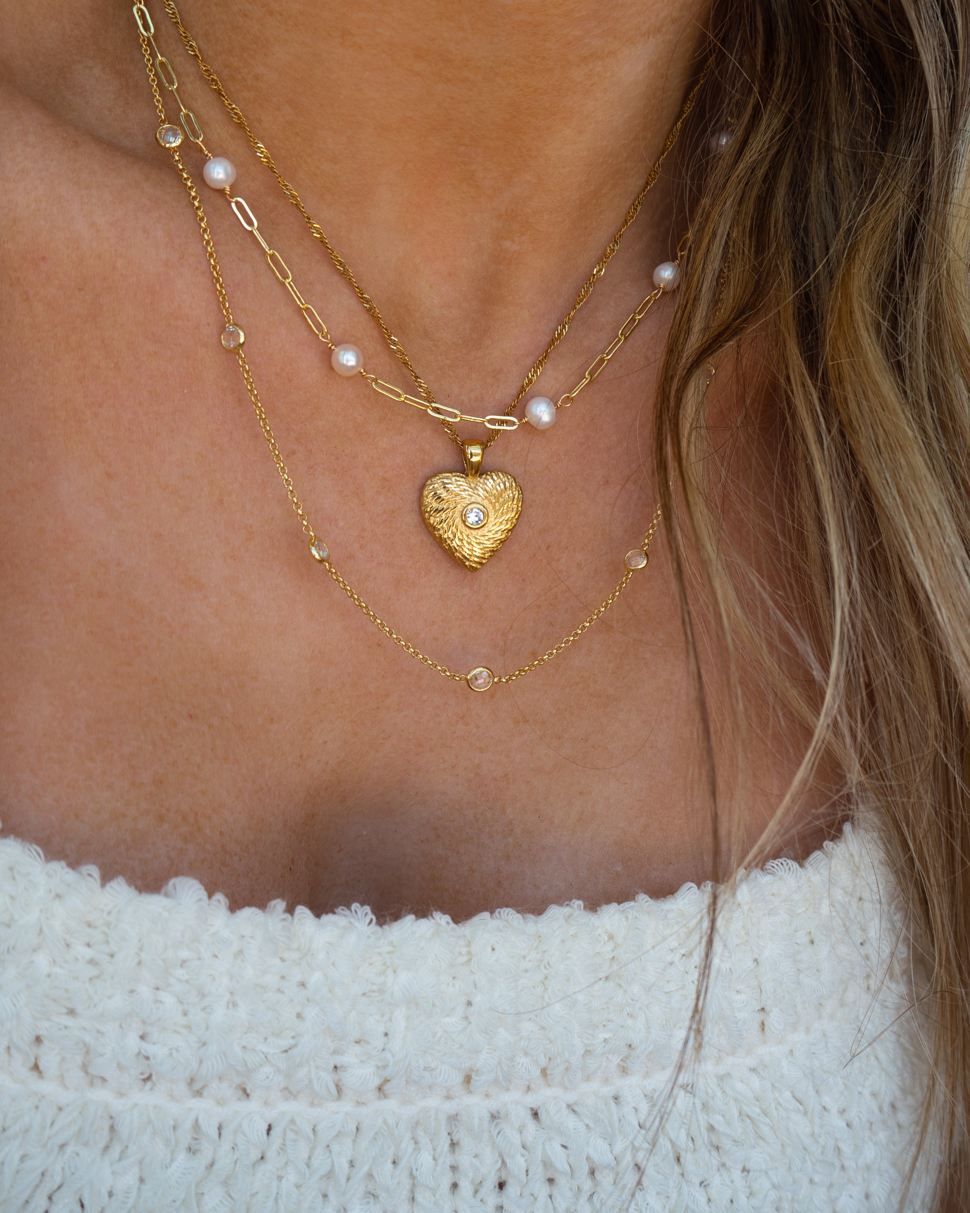 Collar de corazón bañado en oro